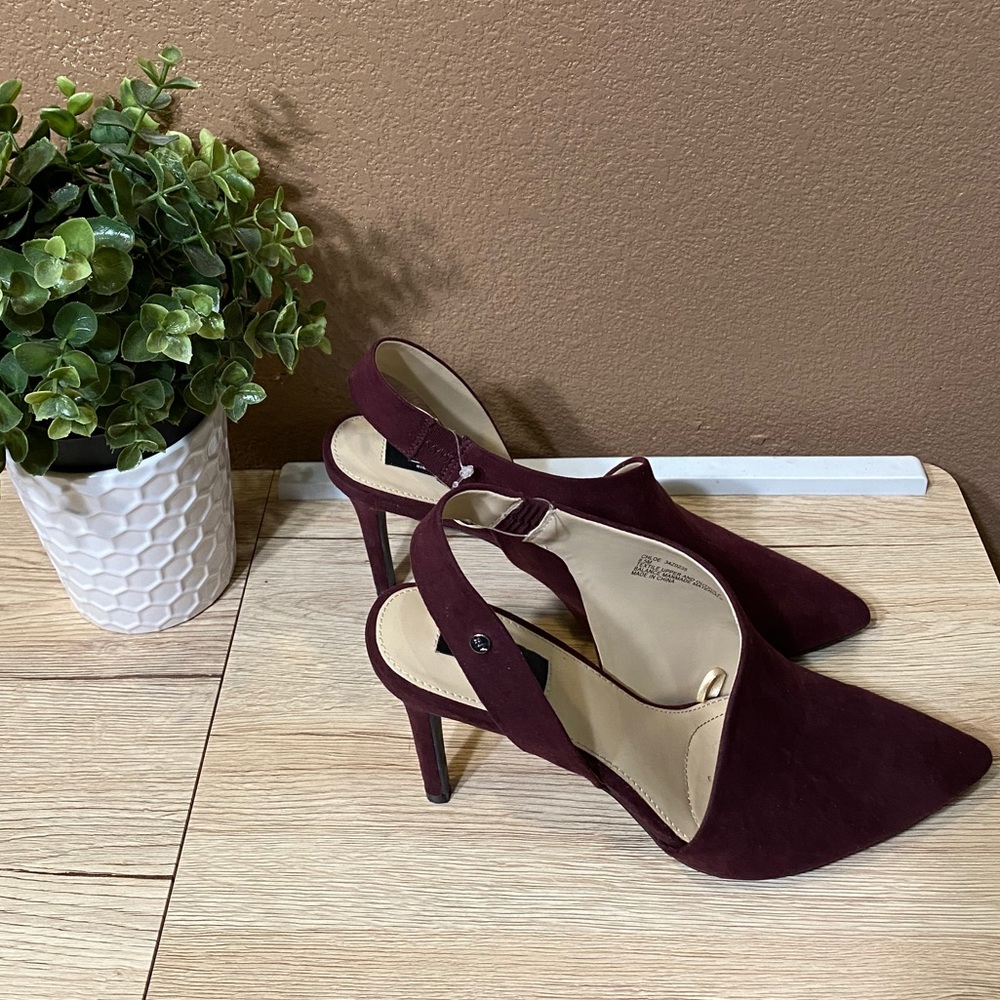Jones New York Suede Chloe Maroon Heels Size 8.5 - Picture 4 of 10